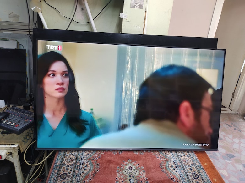 TCL 55C645 55" 4K Ultra HD Google Smart QLED TV Hafif Kusurlu - 3