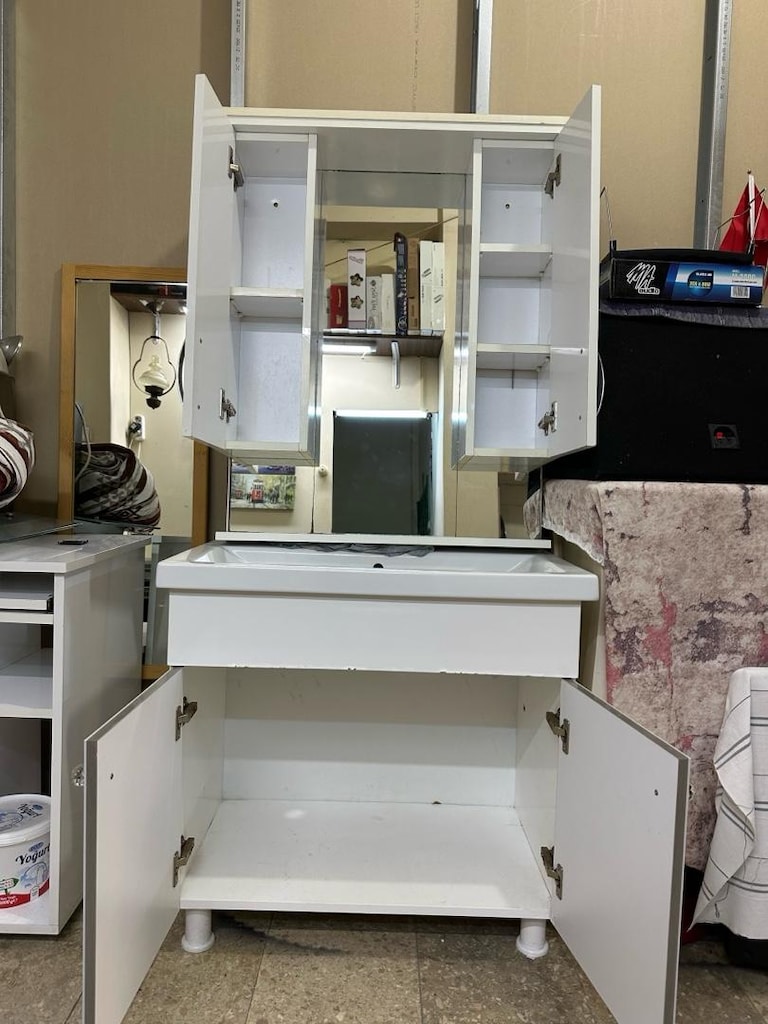 İŞYERİ BANYO OFİS YAZLIK KÖY EVİ AYNALI DOLAPLI KAPAKLI TAKIM SIFIR DE - 2