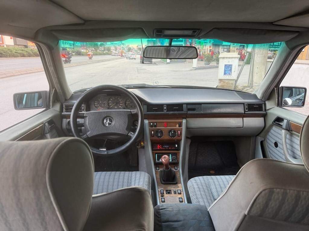 Mercedes 200e - 10