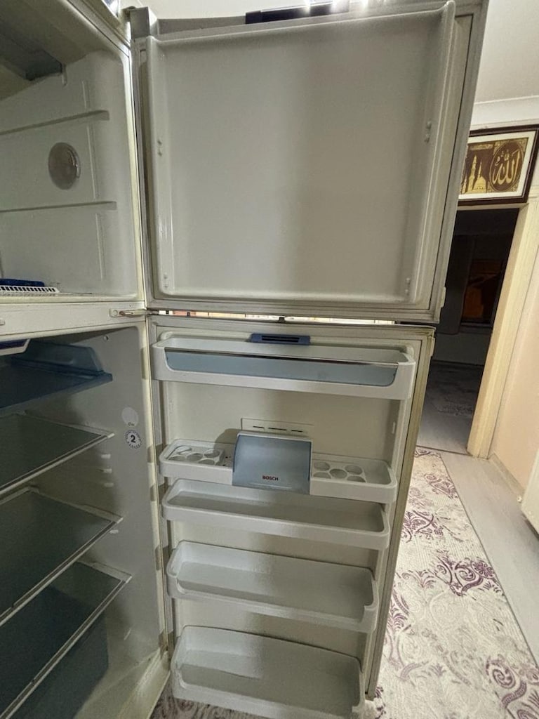 Bosch No Frost Buzdolabı – 483 LT – Sorunsuz Çalışıyor - 2