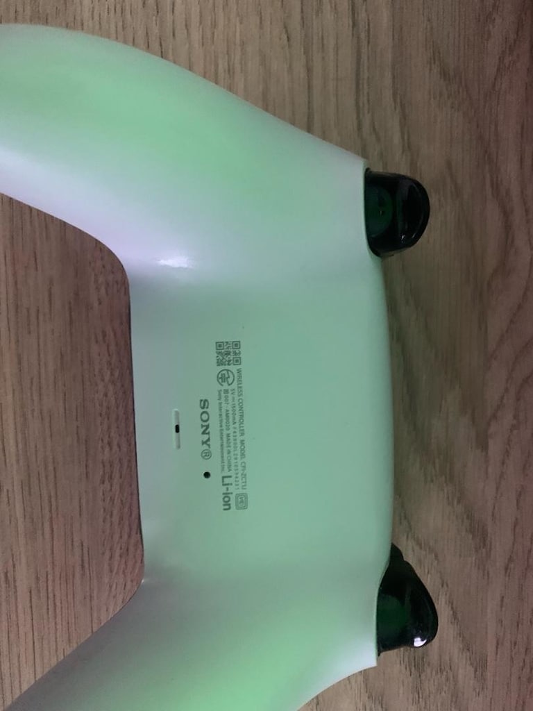 PS5 DualSense - 2