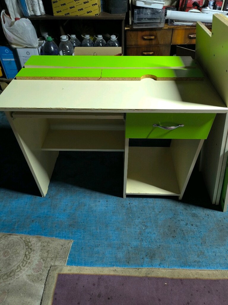 Bilgisayar Masası (Kitaplıklı)