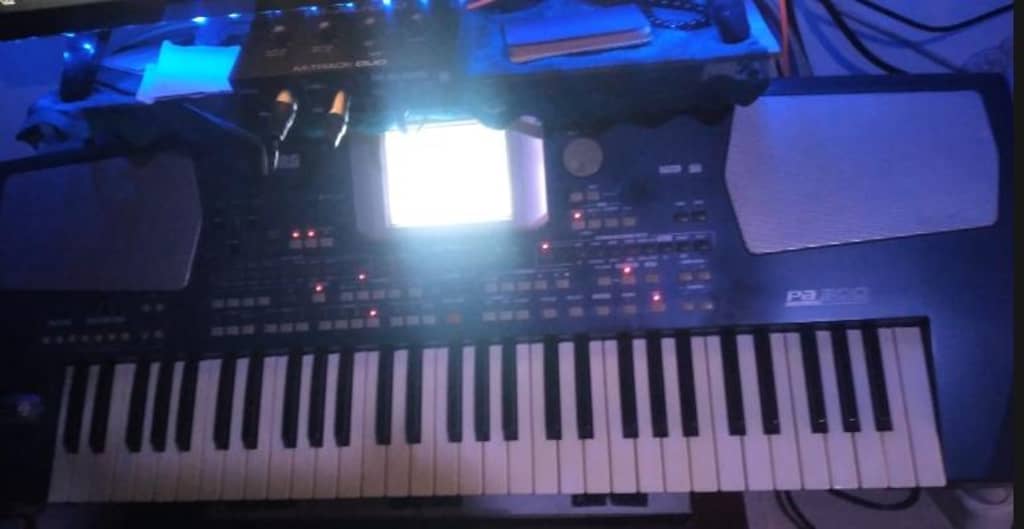 PA500TR VE ROLAND E70 TEMİZ SATILIK - 8