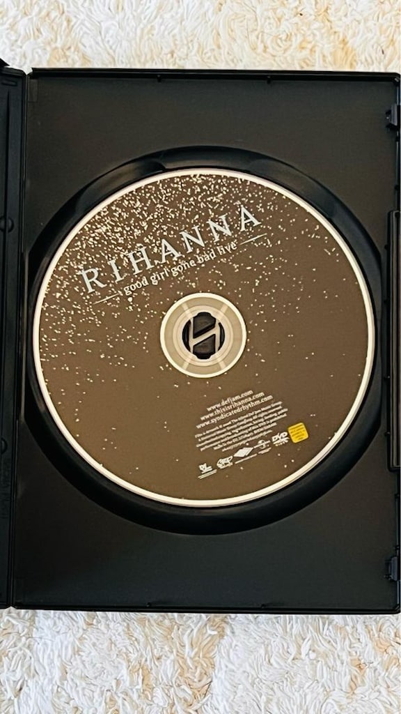 RIHANNA 3’lü konser CD - 4