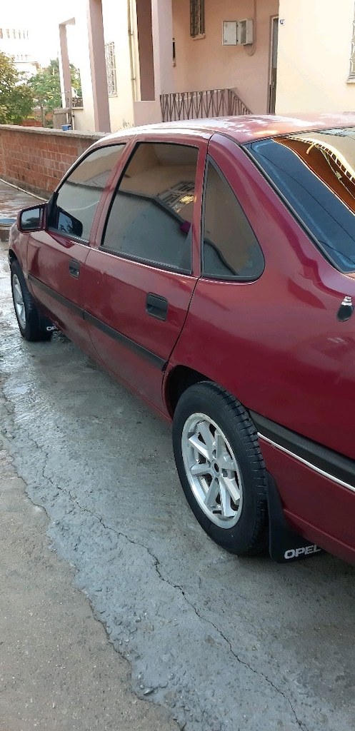 93 model Opel VectraGL A kasa 2000 - 8