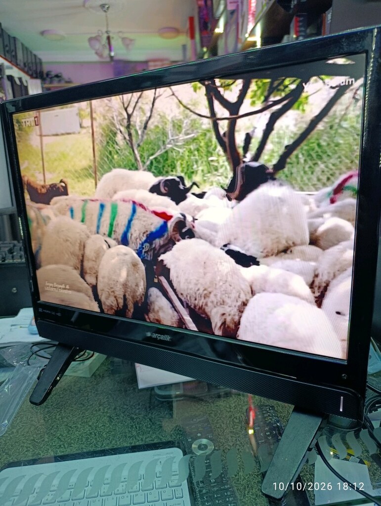 Arçelik 56 ekran LCD TV sağlam çalışır vaziyette sorunsuz Ankara içi d - 3