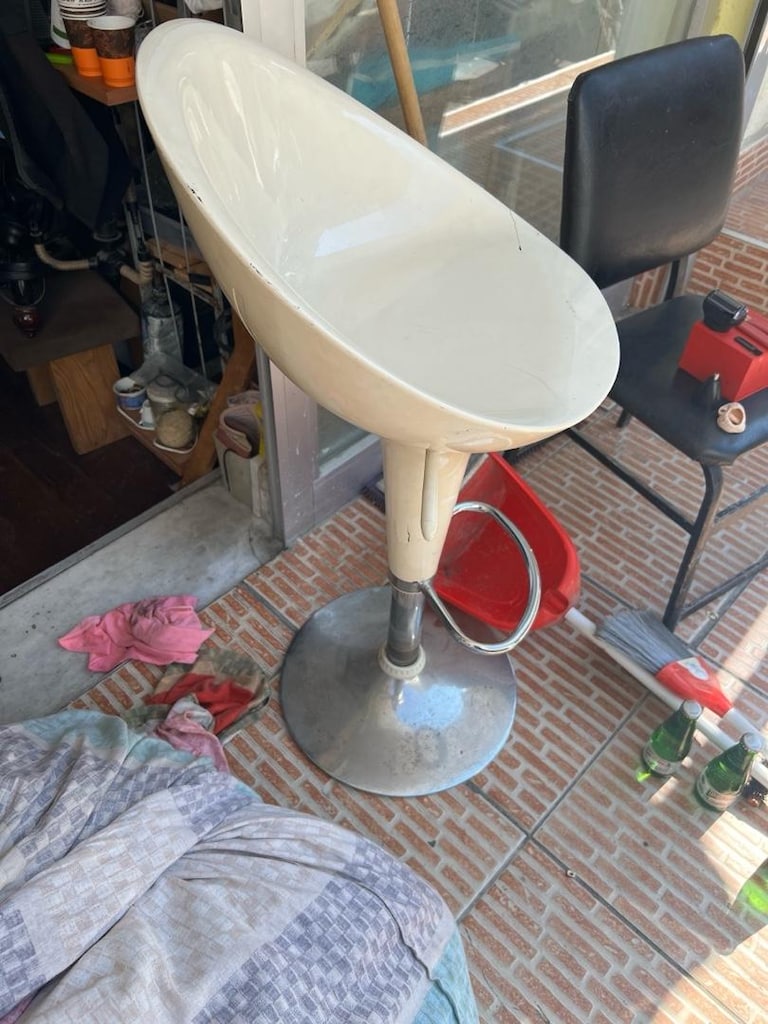 bar sandalye ikea 1 tane var - 2