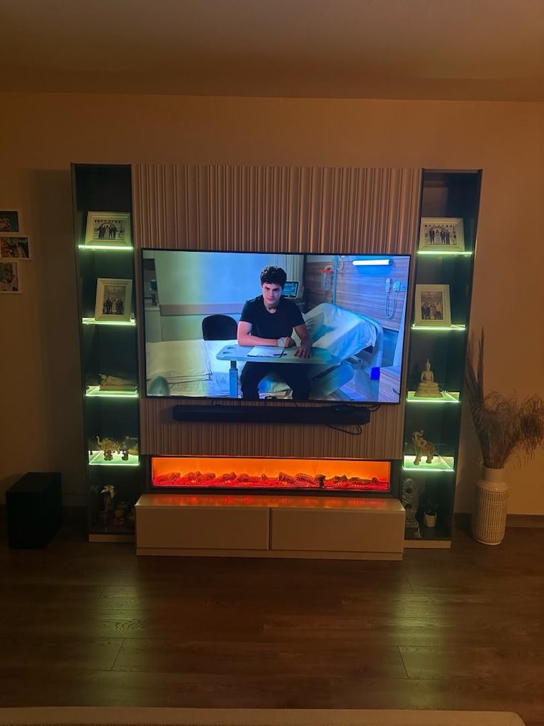 ŞÖMİNELİ LED AYDINLATMALI TV ÜNİTESİ - 2