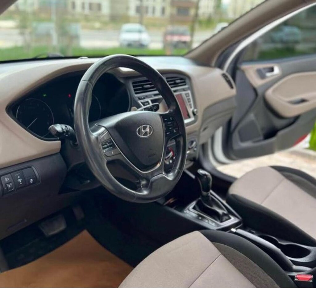 HYUNDAİ i20 - 4