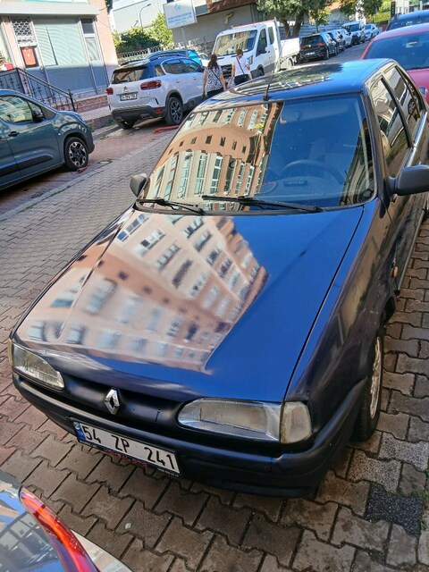 Renault 19