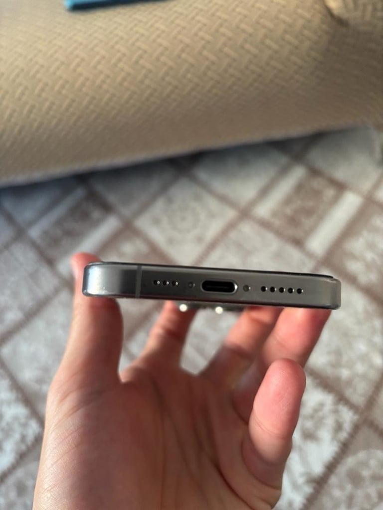 iPhone 15 Pro 128GB Çift Sim Değişensiz - 5