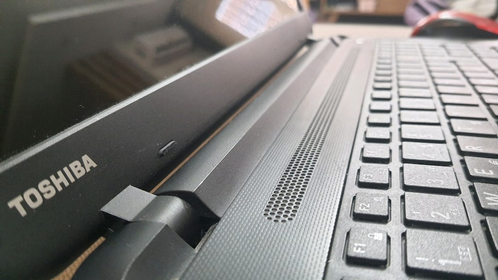 Sayfama Bakın... Tertemiz ince kasa Toshiba- Yeni PiL - SSD Diskli - 4