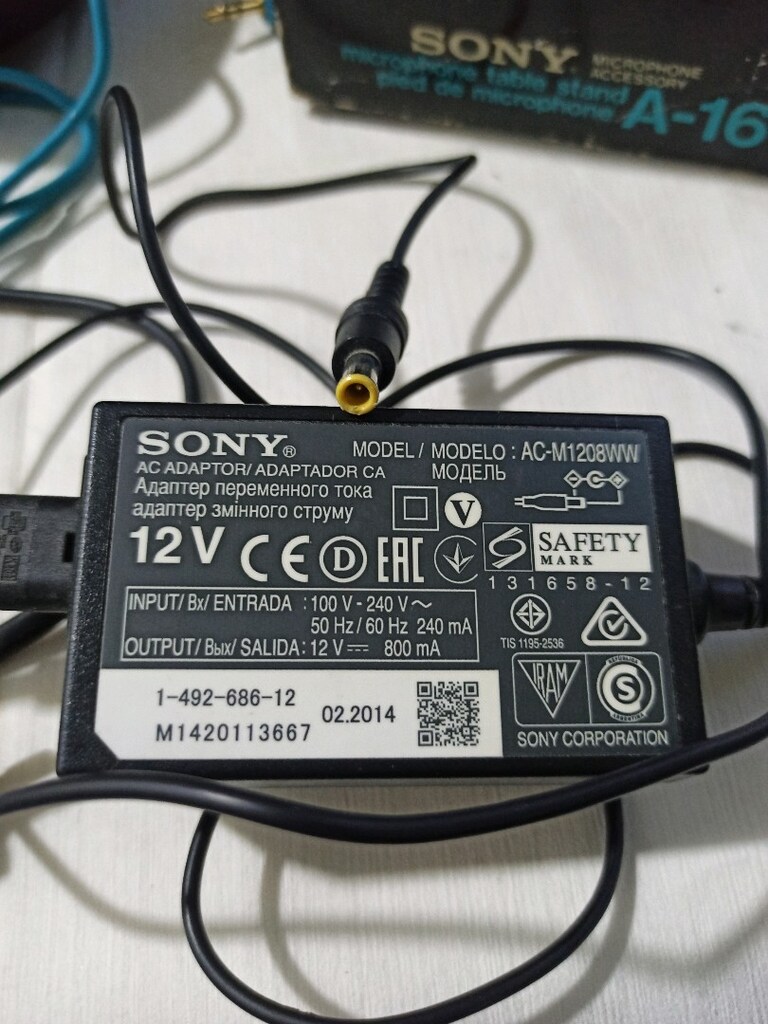 Sony 12 VOLT AC adaptör - 2