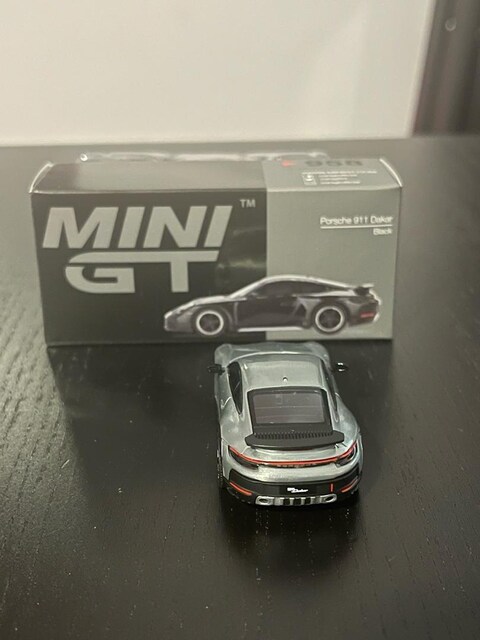 Mini GT 911 DAKAR CHASE