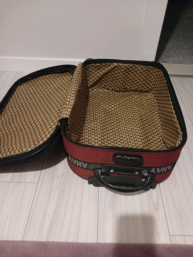 sıfır orta boy valiz - 9