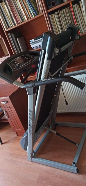 Voit Speed F1 Katlanabilir Koşu Bandı – Az Kullanılmış, Sorunsuz