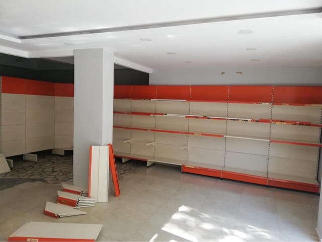 Satılık temiz işyeri rafları acil