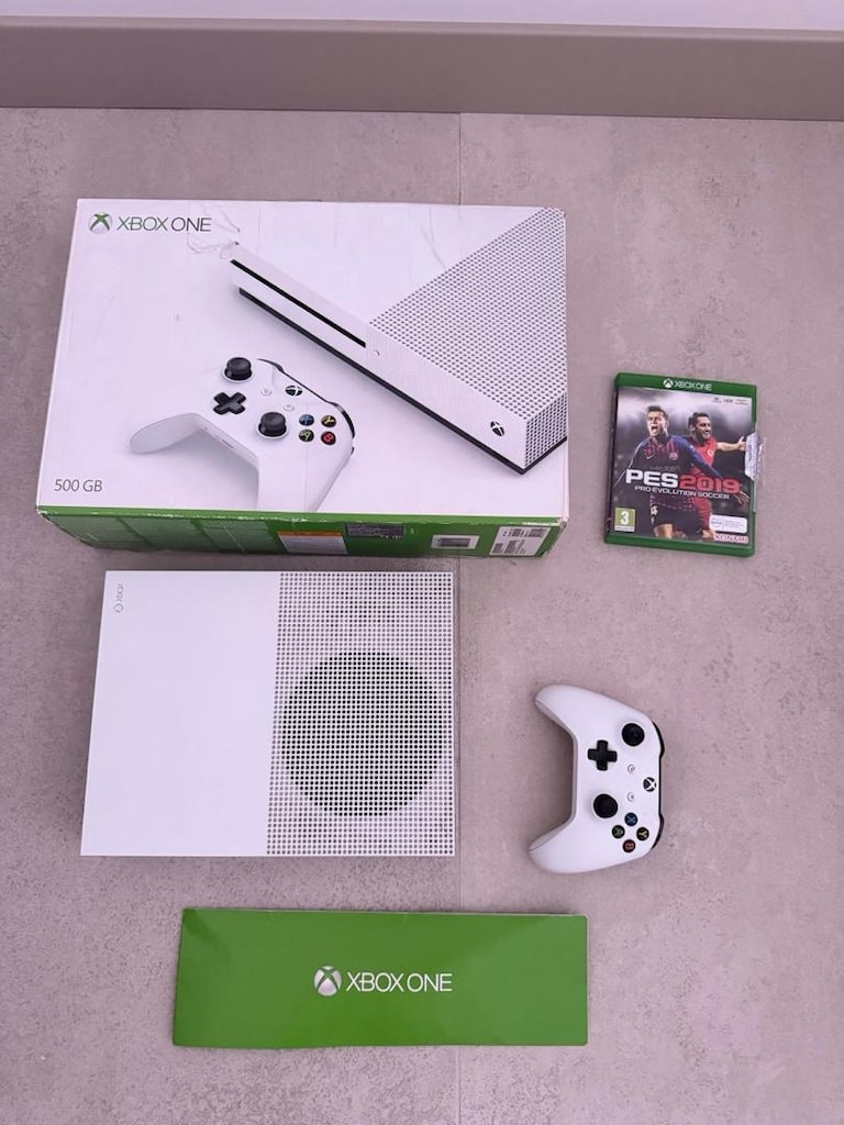 Xbox one s 500 gb + PES 2019