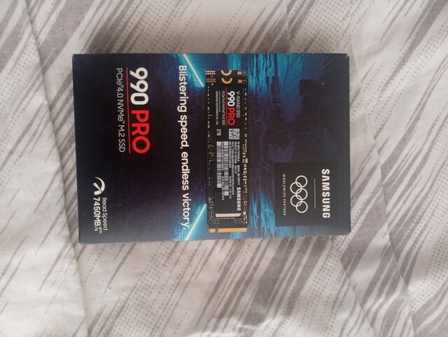 Sıfır ayarında Samsung 990 pro 2 tb ssd