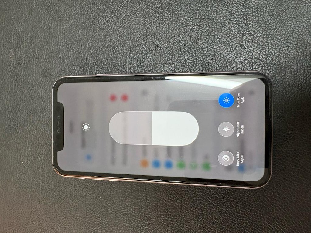 iPhone 11 64 gb TR hatasız temiz pil 81 - 3