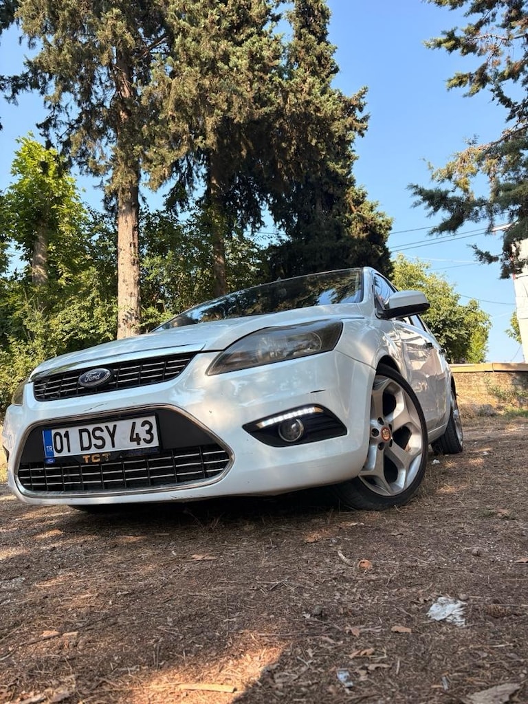 Ford Focus 2011 Titanyum Bakımlı ve Tertemiz - 2