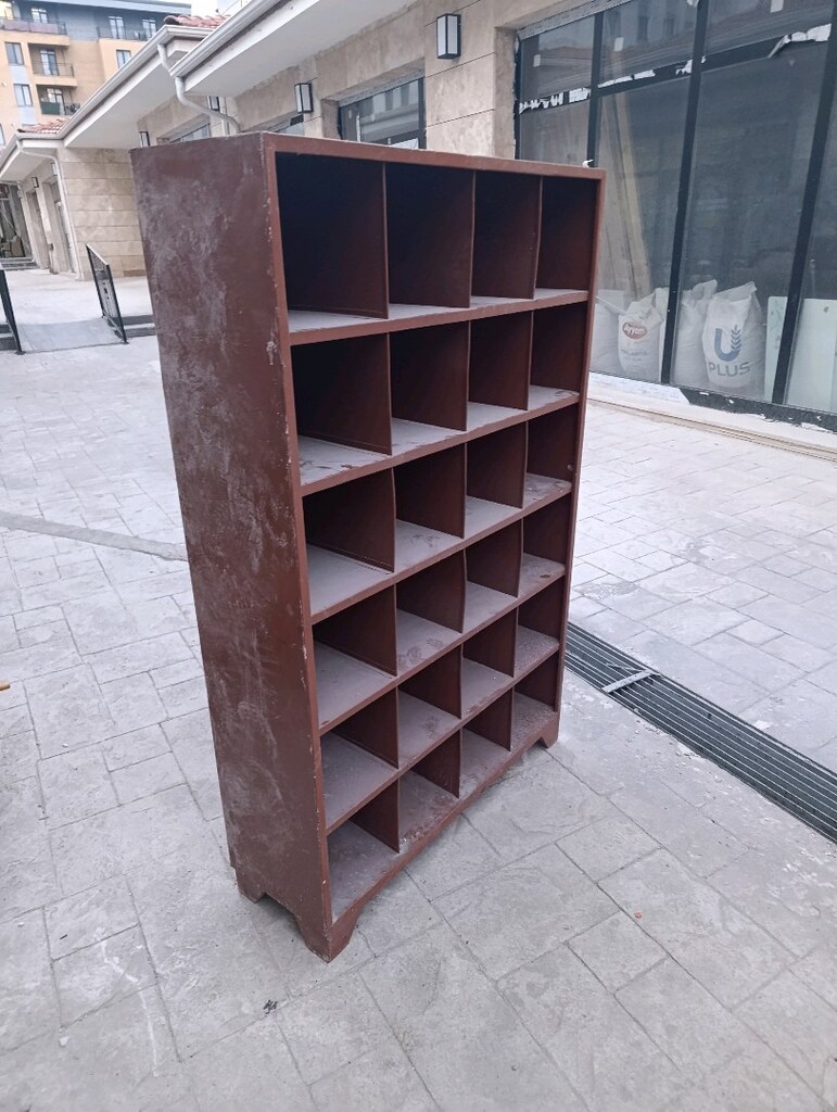 metal 24 gözlü malzeme dolabı - 2