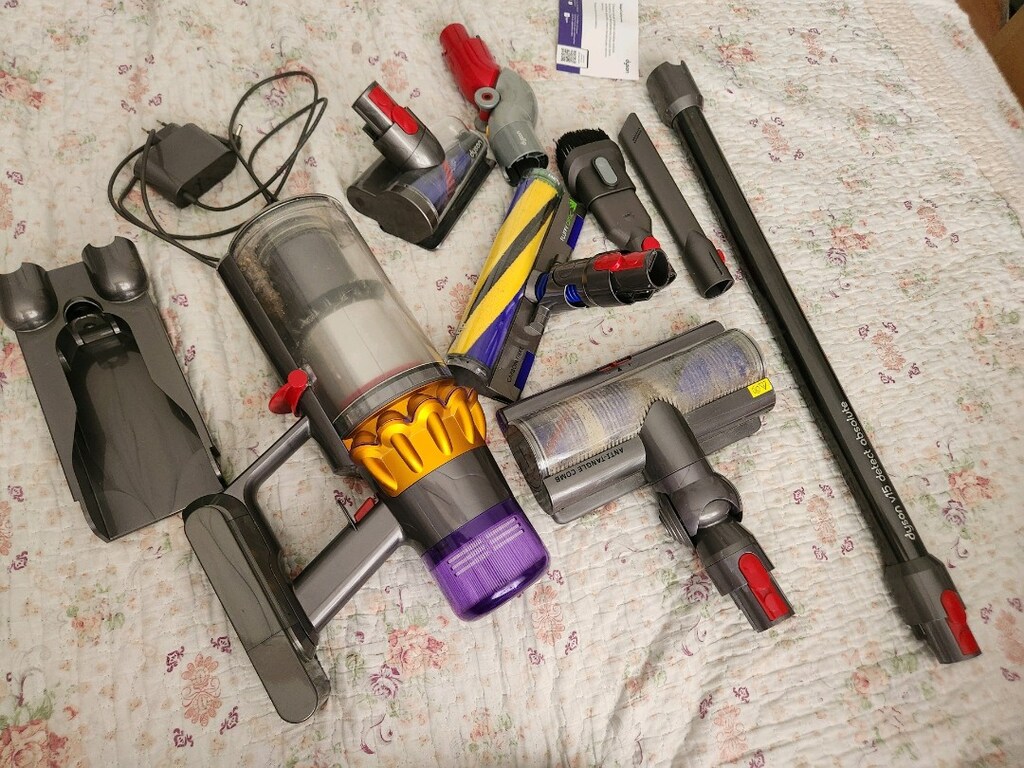 dyson v15 - 2