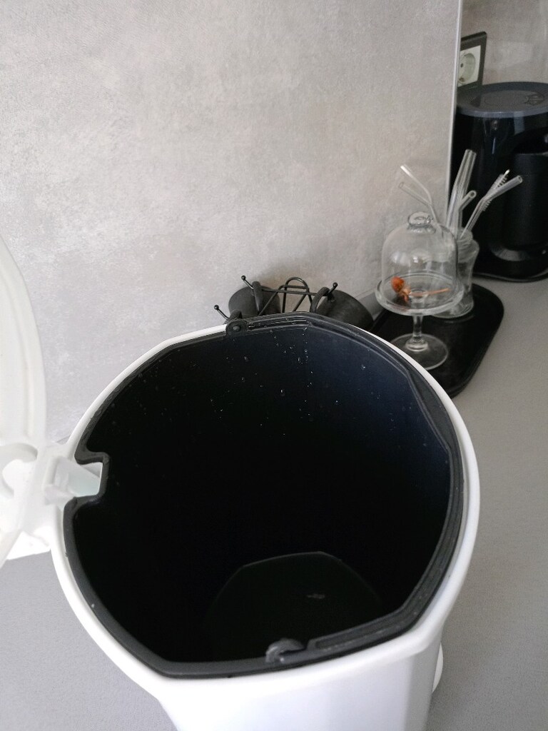 çöp kovası - 3