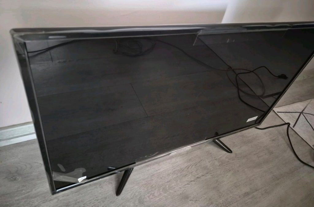 sıfır led televizyon onvo jelatinli kutusunda - 4