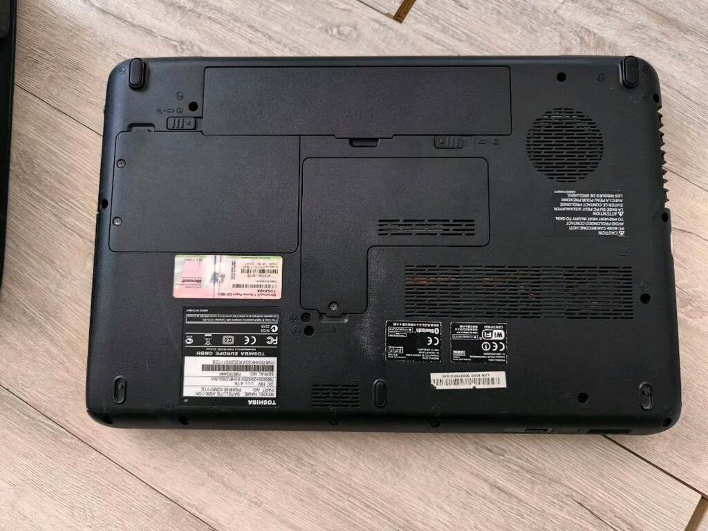 Toshiba laptop - 10