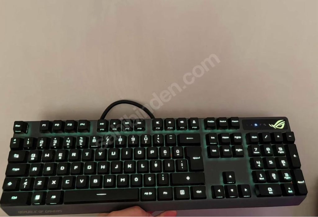 9060XT 16GB / AMD Ryzen 5 7500F / DDR5 Garantisi Devam Etmekte - 9