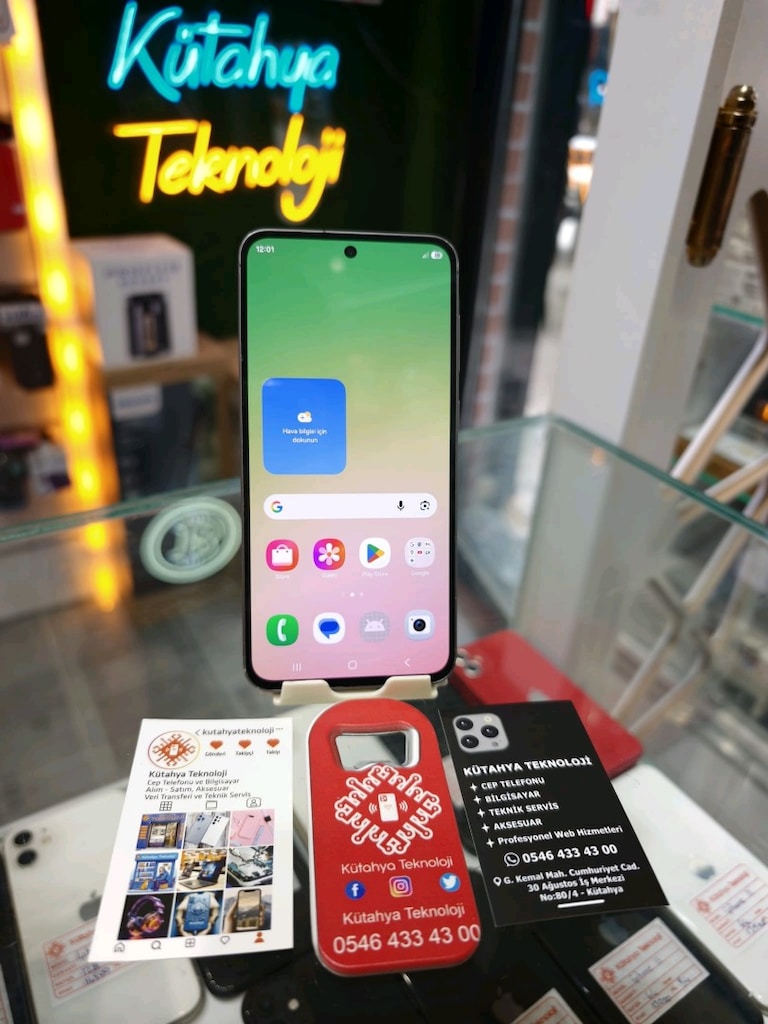 Samsung A56 128/8 21 ay garantili temiz sorunsuz 10/9 Fiyat 17500 - 2
