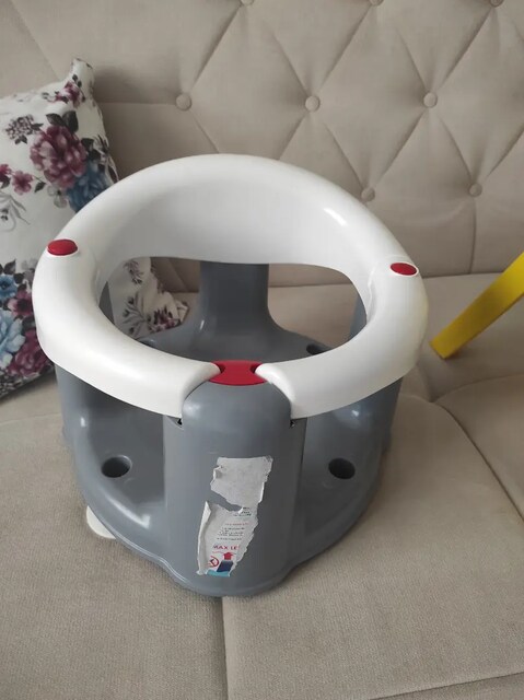 Bebek mama ve banyo oturağı