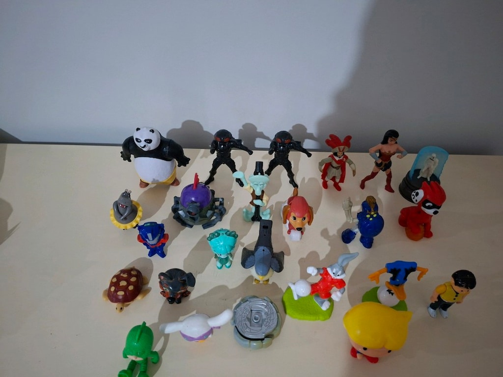 24 Parça Karışık Oyuncak & Figür Lotu - 3