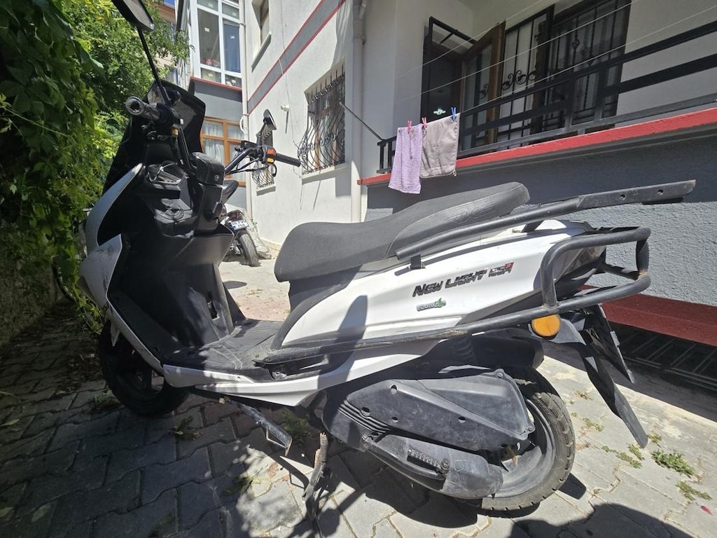 Newligh 125 PRO Scooter - 4