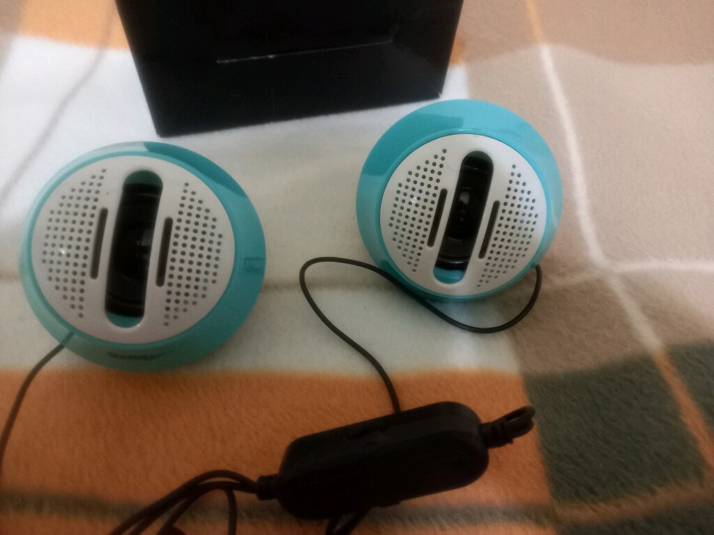sıfır kutusunda usb fişli hoparlör - 5