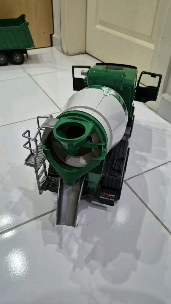 Yeşil Beton Mikseri Oyuncak Kamyon - 4