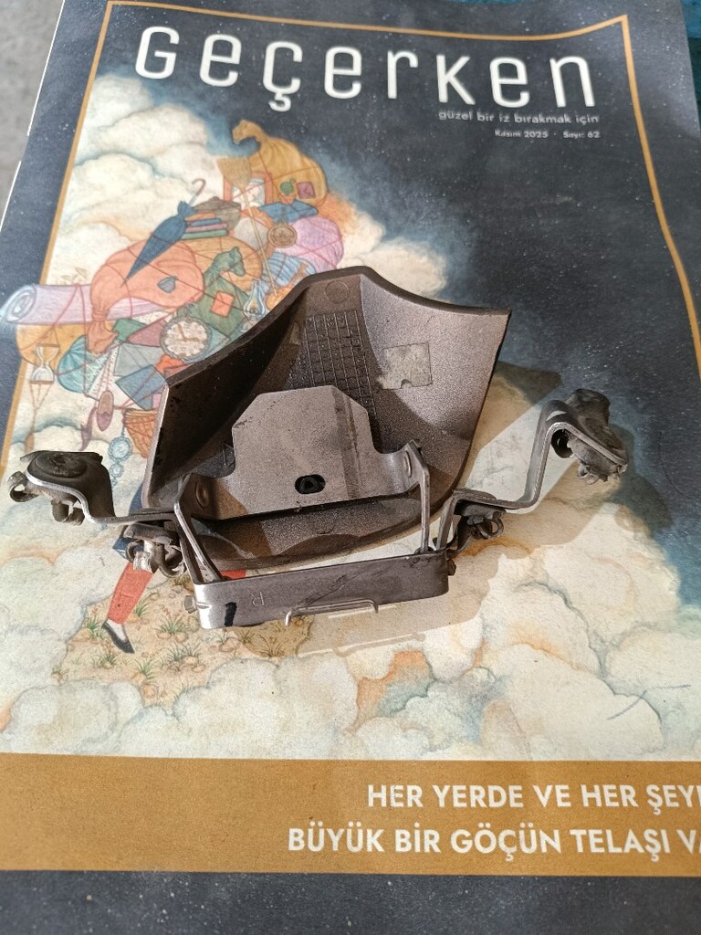 Chrysler ön tampon far fıskiye kapağı orijinal sökme 1999. 2004 arasi - 3