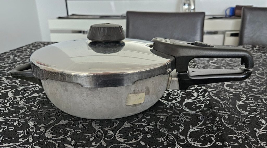 2 adet Fissler Vitavit Düdüklü Tencere 6 Litre + 2,5 Litre - 3