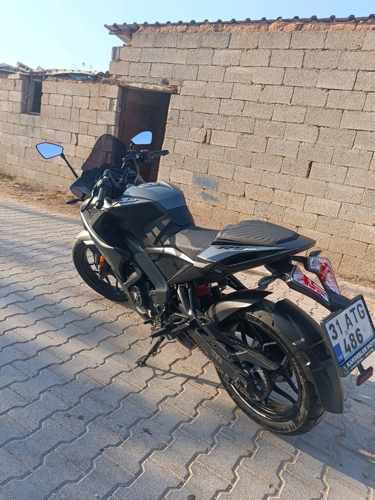 Pulsar rs 200 - 2
