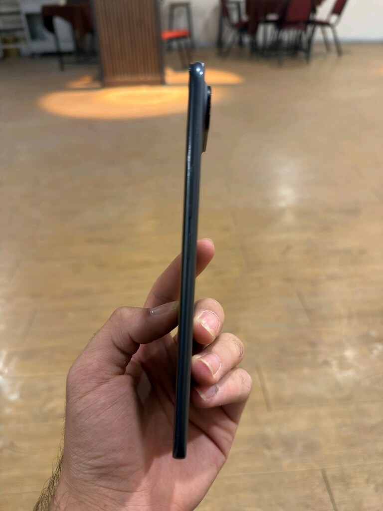 TECNO Spark Slim 5G. - 3