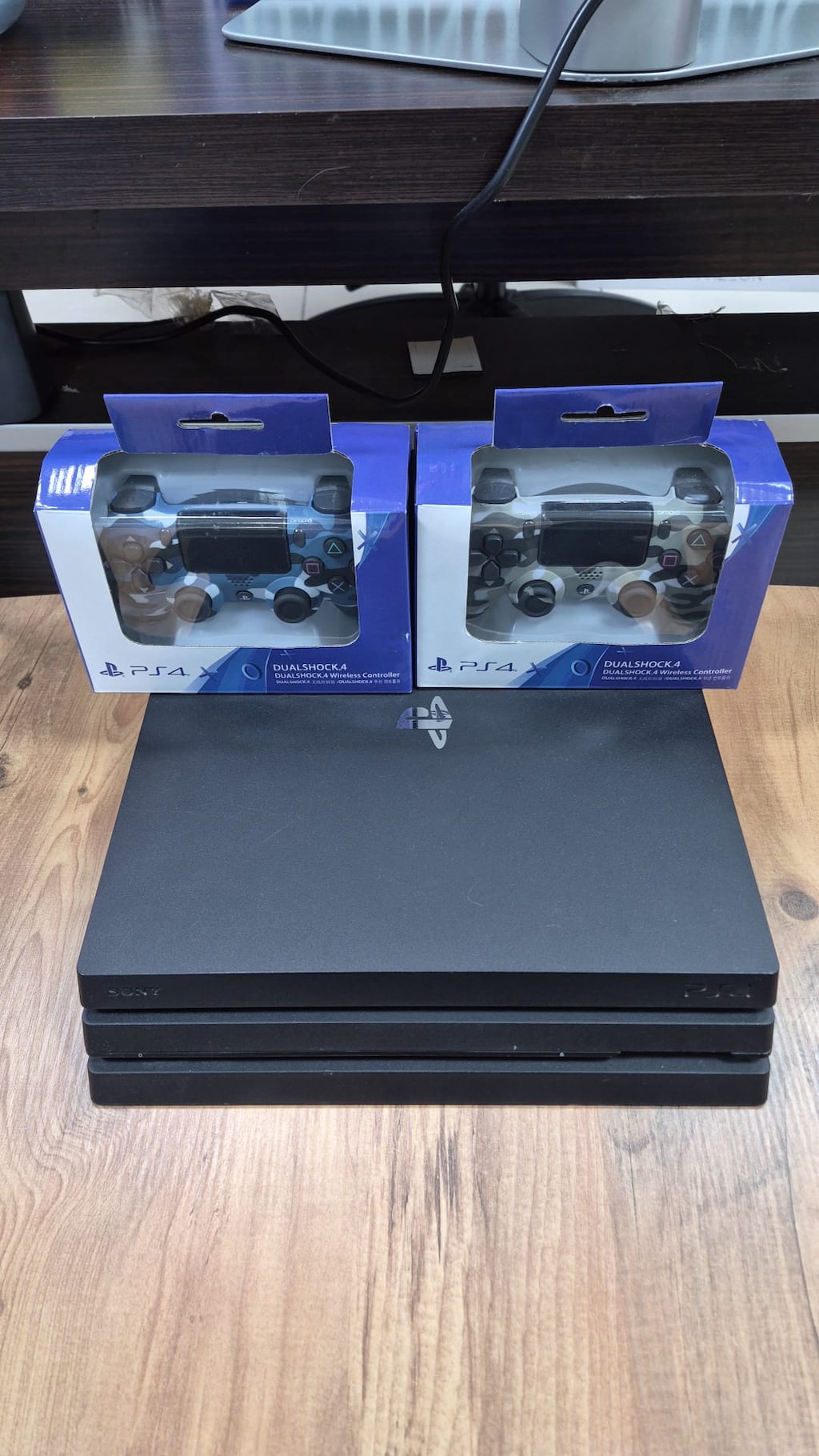 PS4 PRO 1 TB 2 KOL MAĞAZADAN