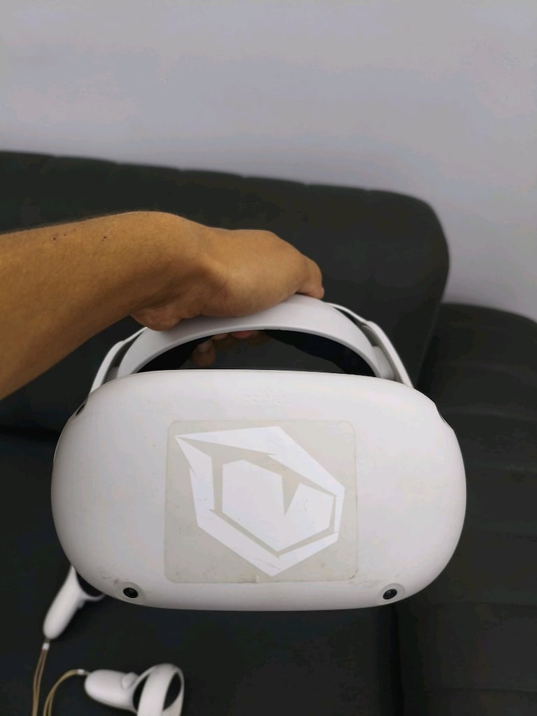 Meta Quest 2 VR - 5