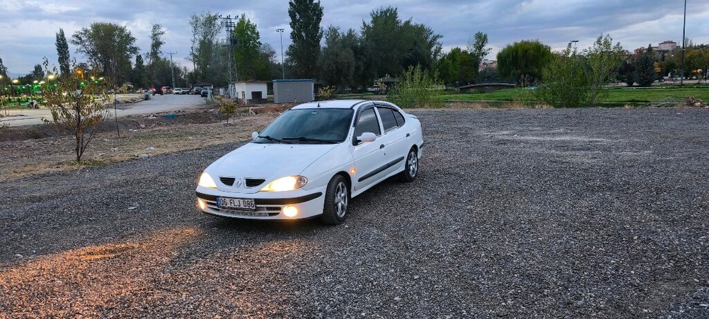 Renault Megane 1 - 6
