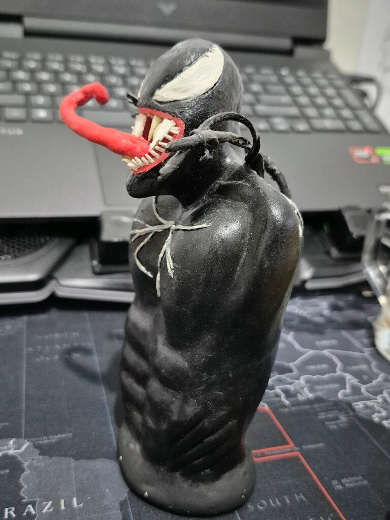 seramik hamurdan el yapımı venom figürü - 3