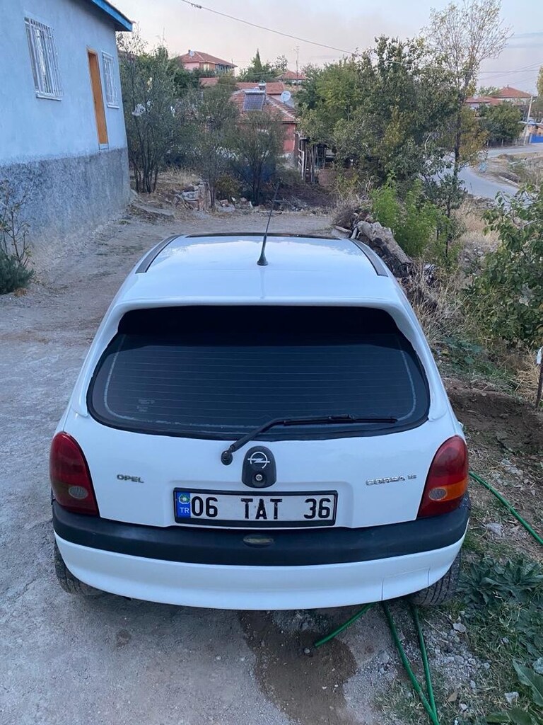 OTOBAN FARESİ OPEL CORSA - 11