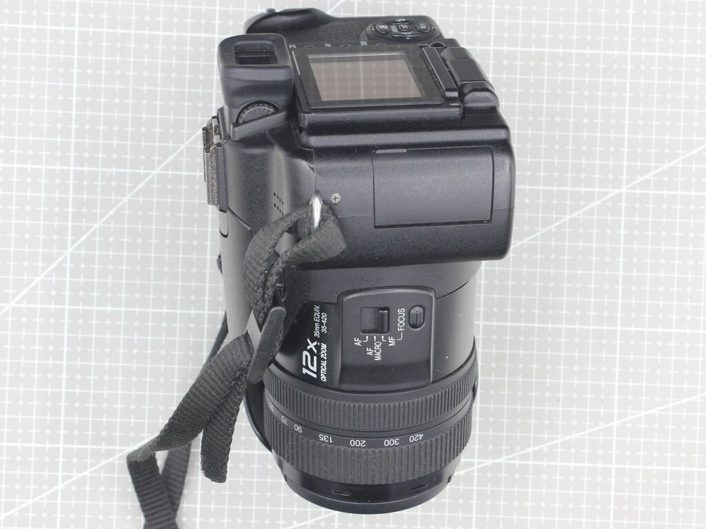 Panasonic Lumix FZ50 Leica Lens (FZ51 / FZ50K) Fotoğraf Makinesi - 6