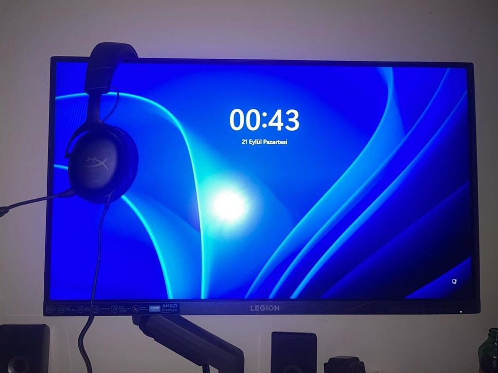 İPHONE İLE TAKAS OLUR KOMPLE SATILIK MASAÜSTÜ SET - 2