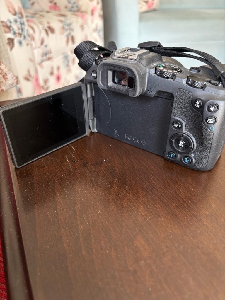 Canon EOS RP Full Frame + RF 50mm F1.8 STM + 128GB – Çok Az Kullanıldı - 2
