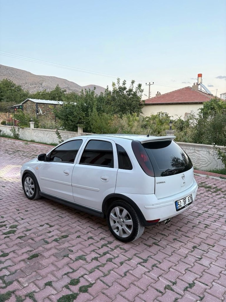 EMSALSİZ BEYAZ SİLVER OPEL CORSA - 4